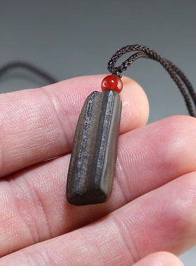 [原创]新疆硅化木原石吊坠戈壁石个性天然木化石小挂件楼叔孤品