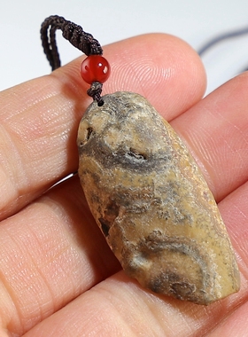 【清仓】天然九眼石页岩眼睛原石吊坠 手工民族风挂件 楼叔孤品