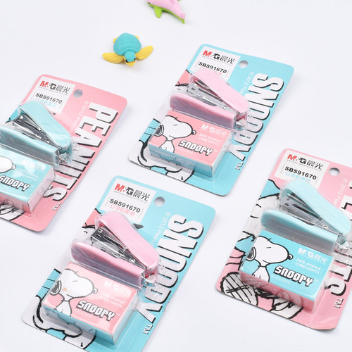 晨光SBS91670迷你型订书器订书机便携12#史努比卡通可爱装订小号 - 图0