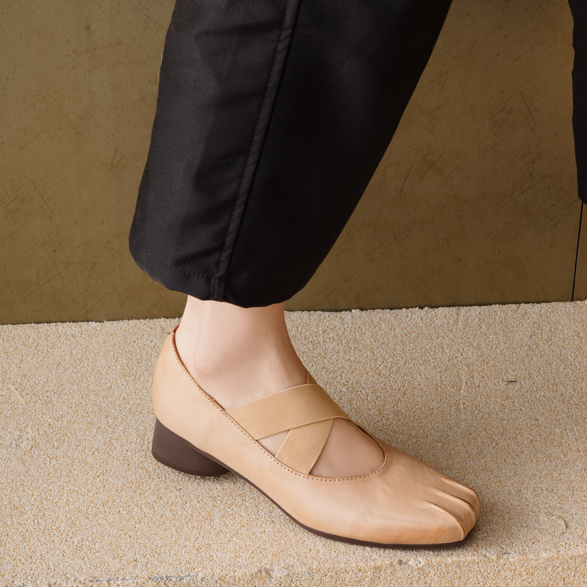 lorem香港 2026春季新款芭蕾舞鞋粗跟方头交叉松紧带浅口玛丽珍鞋,淘宝优惠券,粉丝福利购,淘宝优惠卷