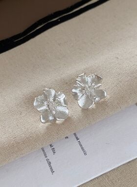 唯美超仙山茶花金属拉丝耳钉925银针ins风温柔绝美气质高级感耳饰