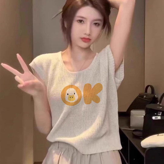 Sweet and spicy girl cute bow printed knitted vest