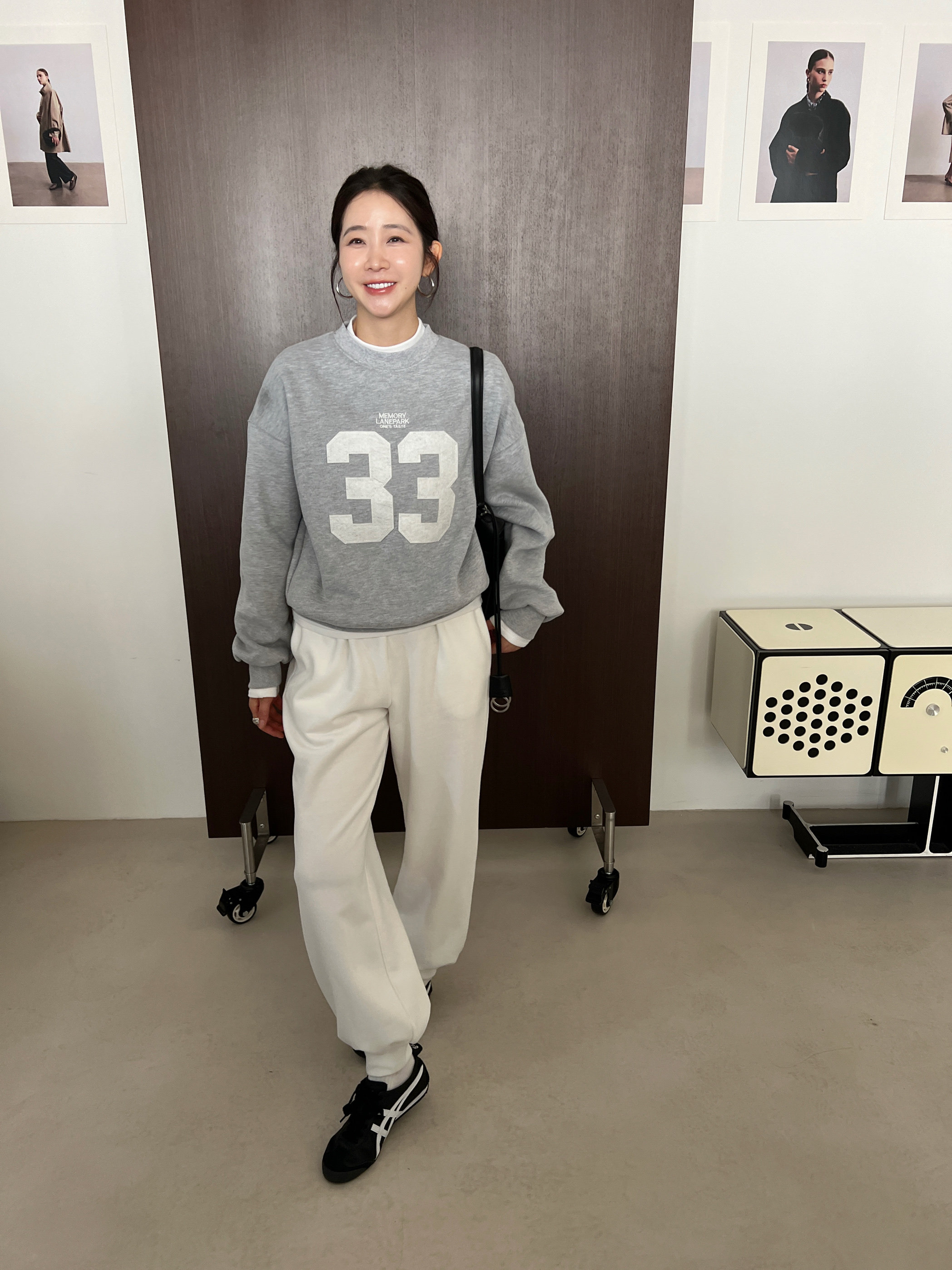 WIDELIA圆领数字百搭显瘦加绒卫衣女2025冬简约休闲减龄长袖上衣,淘宝优惠券,粉丝福利购,淘宝优惠卷