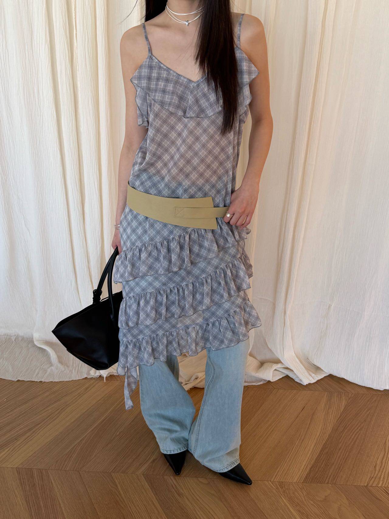 waitmore设计感不规则层次感格纹花边吊带裙女春夏韩系气质连衣裙