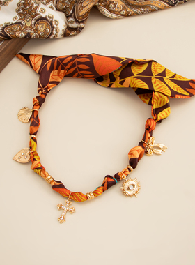 金色镶钻十字架爱心百搭锁骨链