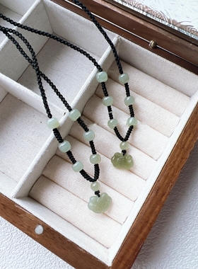 和田玉小花项链佛公醒狮编绳吊坠