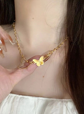 黄金色蝴蝶项链女新款翩翩起舞时