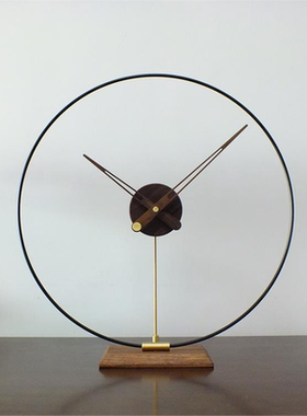 现代轻奢简约意式创意异形金属座钟样板间书房几何时钟装饰品摆件