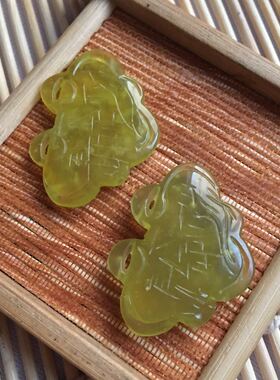 如意项链小挂件双面雕刻天然岫玉