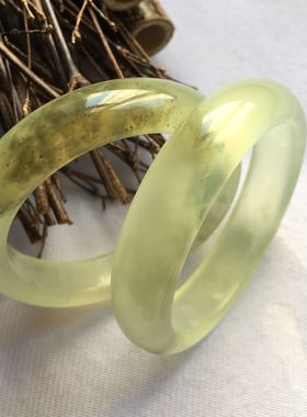 天然飘花辽宁绿色玉石手镯