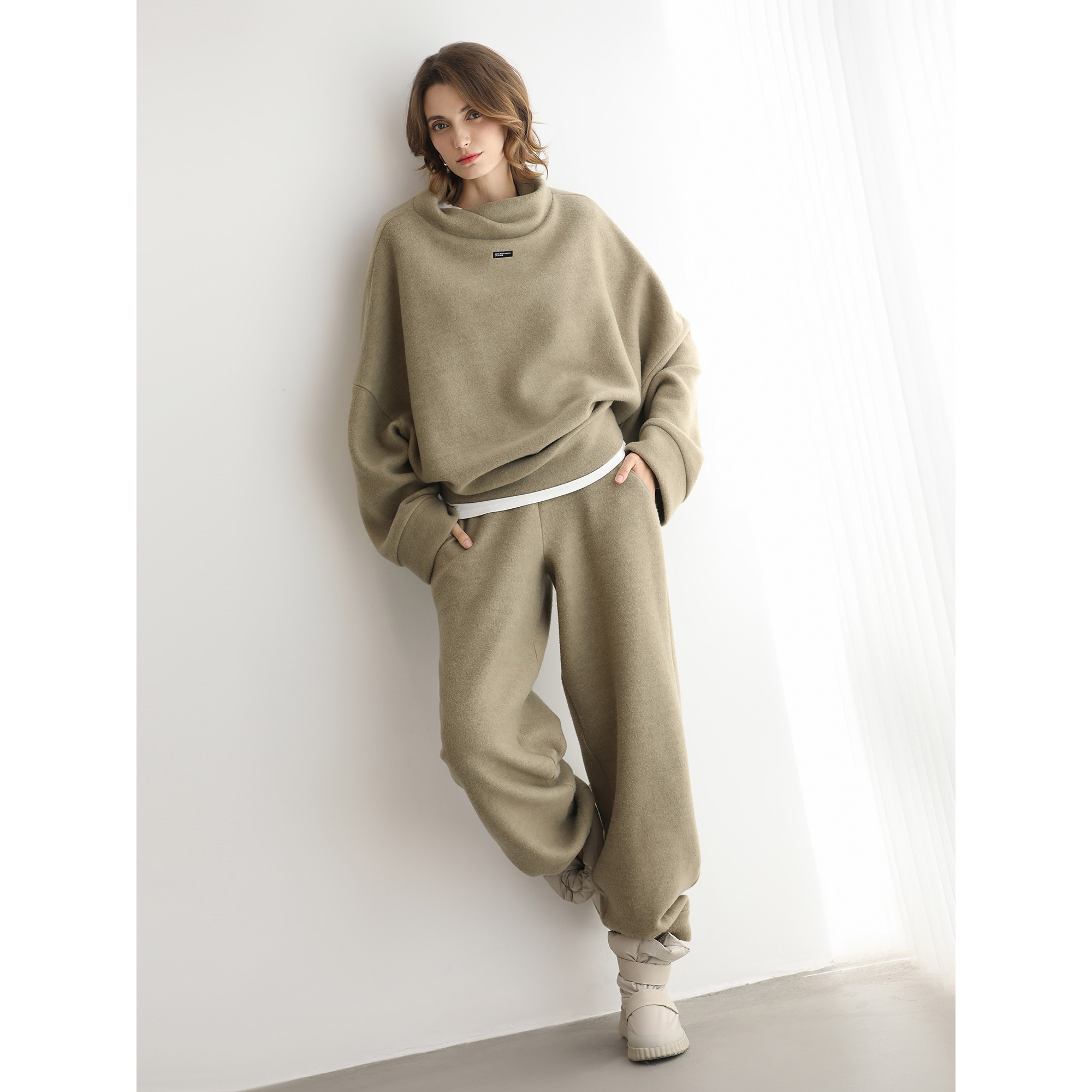 COCOBELLA休闲宽松高领卫衣女毛衣保暖慵懒针织衫MZ3306-4,淘宝优惠券,粉丝福利购,淘宝优惠卷