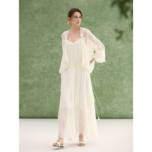 COCOBELLA立体蝴蝶贴布绣雪纺衫女法式浪漫轻薄气质开衫LC3202 - 图2