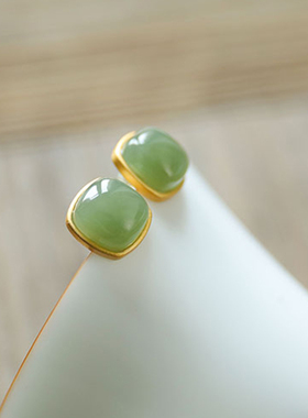 新款饰品仿天然和田玉碧玉方形耳钉镀金耳环简约流行时尚耳饰女款