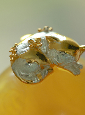 和合大仙人 原创自制孤品款 桂花猫咪S925银天然鸡油黄蜜蜡珠吊坠