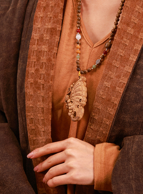 和合大仙人 原创特价 加里曼丹沉香木雕蝴蝶多宝编绳长项链毛衣链