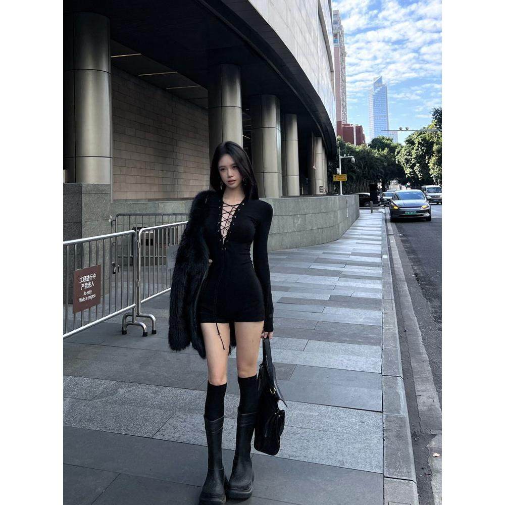 黑色镂空长袖连体衣女秋季小个子内搭修身性感辣妹美式短款连体裤,淘宝优惠券,粉丝福利购,淘宝优惠卷