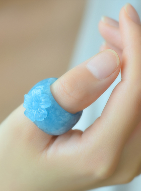 鲍氏男女款海蓝宝玉女峰