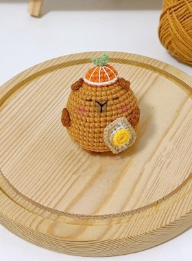 纯手工编织可爱小猪钩织卡皮巴拉材料包玉桂狗熊猫钥匙扣包包挂件