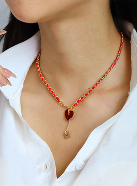 欧美时尚轻奢新款红色爱心皮质流苏项链百搭感手工编织锁骨链