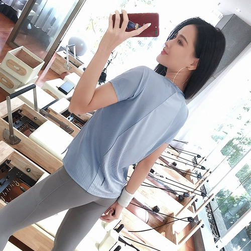 的确奇 Тонкая одежда для йоги, быстросохнущая дышащая спортивная футболка с коротким рукавом для спортзала, популярно в интернете, для бега