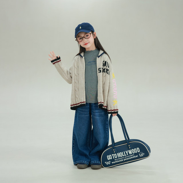 Utouto winter letter lapel zipper sweater cardigan