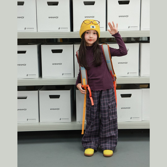 Utouto winter six-color lace bottoming shirt