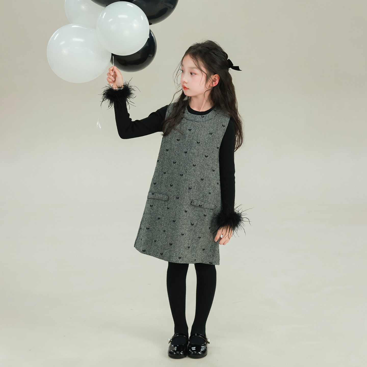 utouto大耳象女童蝴蝶结背心裙2025冬季新款宝儿休闲无袖简约裙子 - 图1