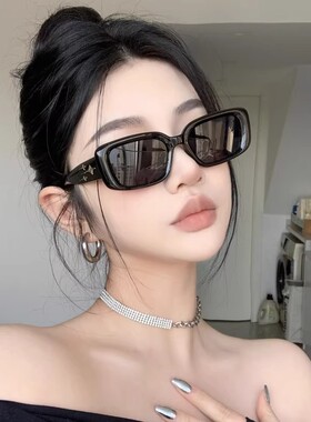 2025新款欧美方形复古墨镜女