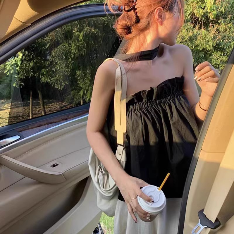 辣妹挂脖吊带小背心女装秋季新款纯欲宽松短款娃娃衫外穿打底上衣 - 图0