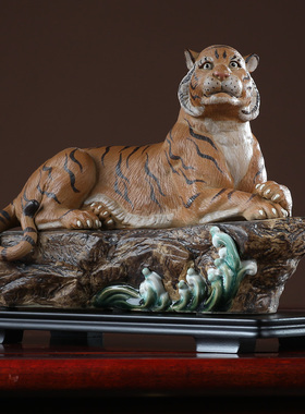 2022春节生肖老虎陶瓷礼品摆件