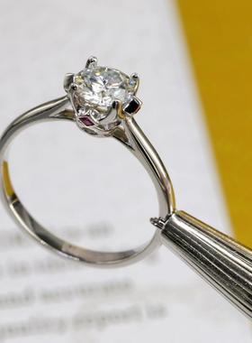 1克拉莫桑钻戒指纯银镶嵌婚庆