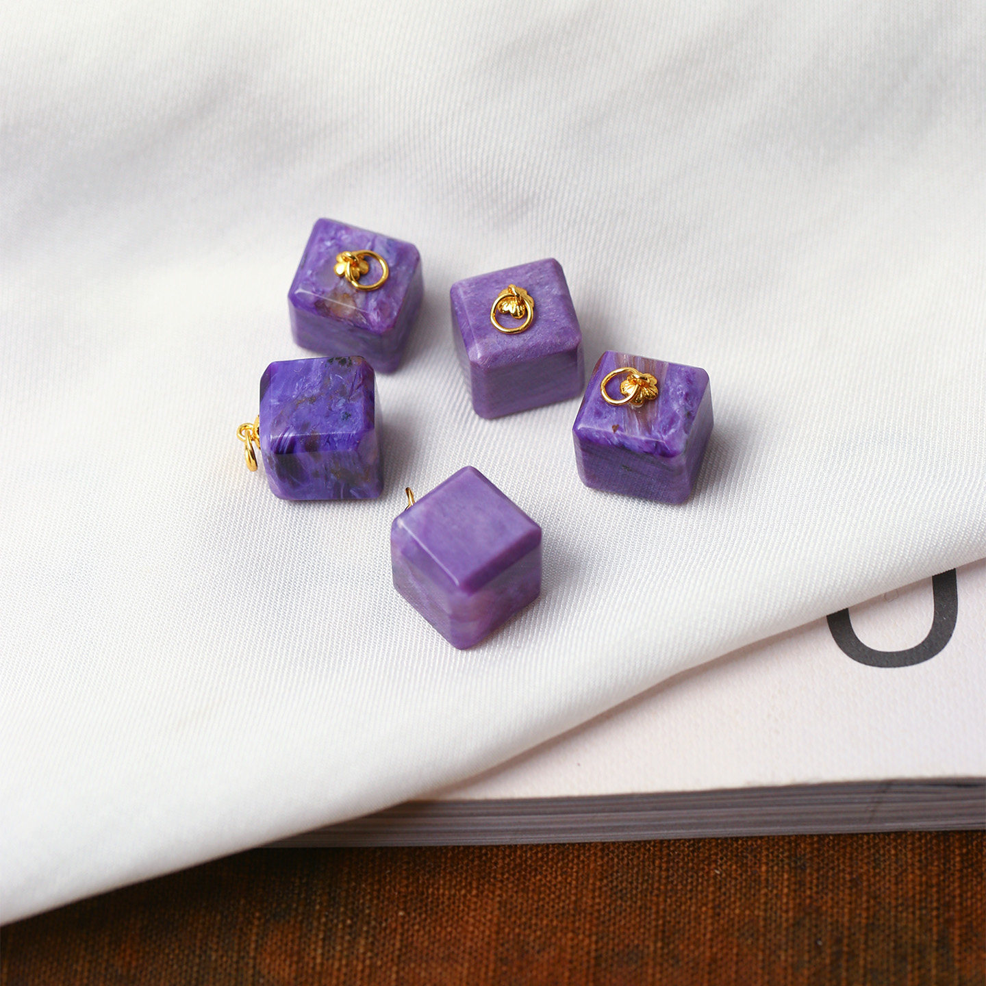 天然紫龙晶方糖纯银扣头镶嵌款吊坠女款水晶查罗石锁骨链挂坠饰品,淘宝优惠券,粉丝福利购,淘宝优惠卷