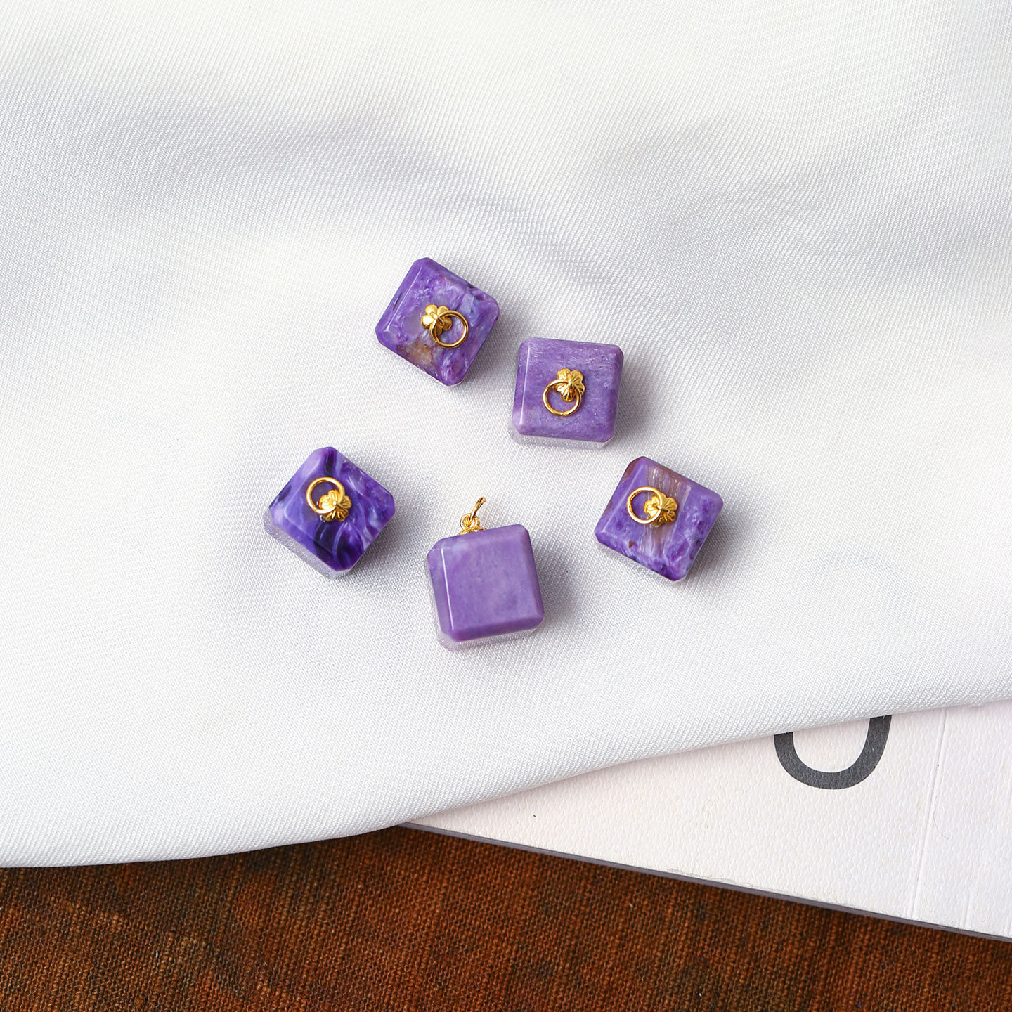 天然紫龙晶方糖纯银扣头镶嵌款吊坠女款水晶查罗石锁骨链挂坠饰品,淘宝优惠券,粉丝福利购,淘宝优惠卷