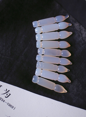 天然雕刻毛笔水晶一点草花玉髓