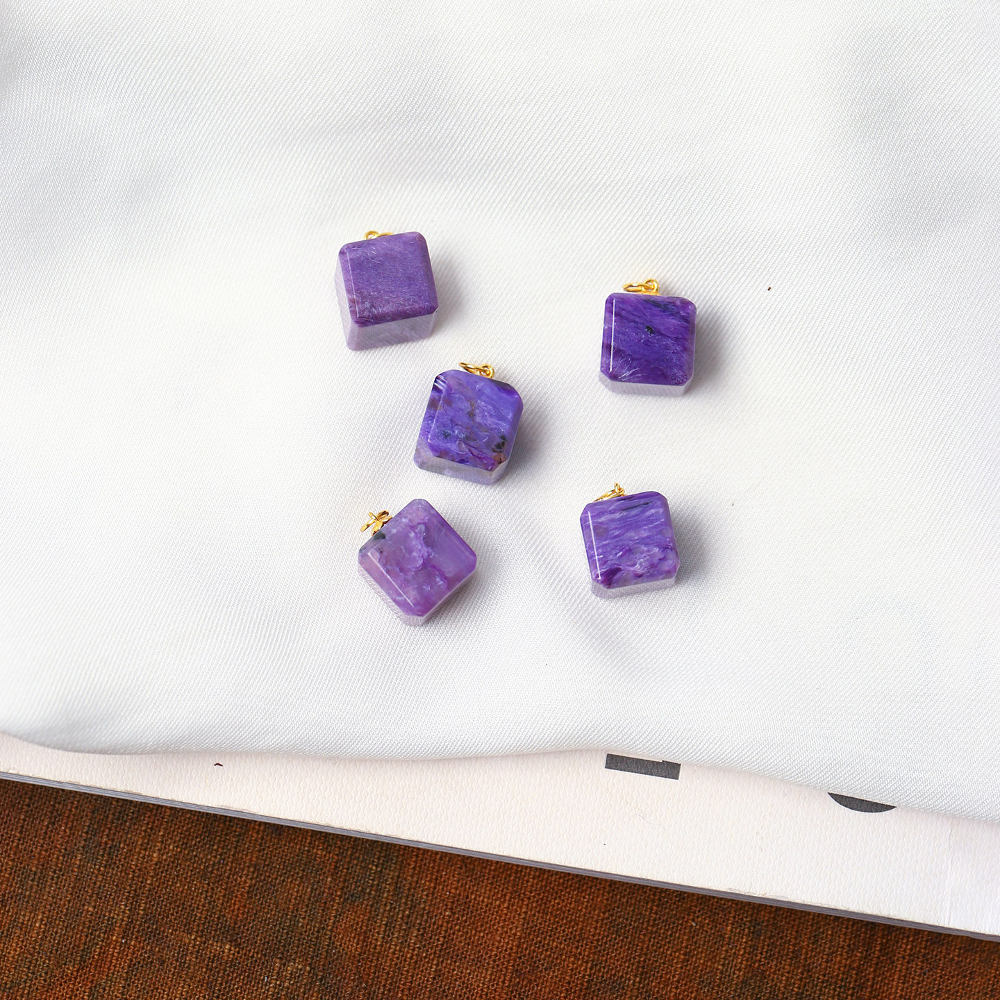 天然紫龙晶方糖纯银扣头镶嵌款吊坠女款水晶查罗石锁骨链挂坠饰品,淘宝优惠券,粉丝福利购,淘宝优惠卷