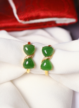 精品天然俄罗斯碧玉18K金镶嵌蝴蝶结款戒指 女款金镶玉指环饰品