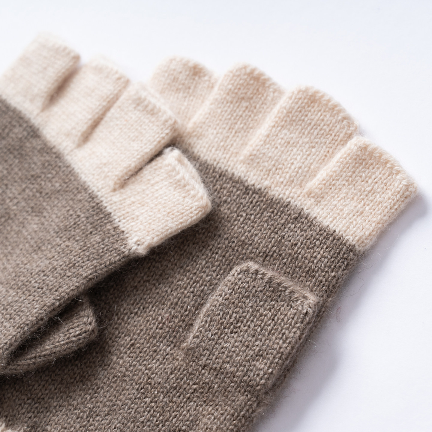 山羊绒半指手套男女秋冬保暖撞色针织可触屏写字漏指手套学生开车,淘宝优惠券,粉丝福利购,淘宝优惠卷