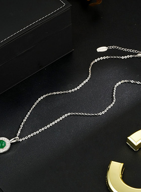 XKDDCT爆款新中式绿玉髓圆形吊坠