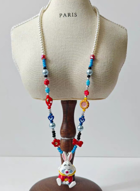 原创设计迪士尼爱丽丝梦游仙境兔子先生捷克琉璃小众可爱童趣项链
