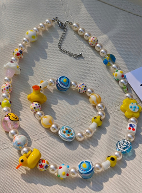 JMH小吴同学 原创设计可爱童趣彩色小黄鸭多元素陶瓷琉璃串珠项链