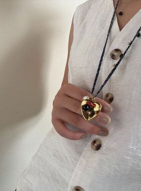 手工拉菲草扫把长款黑绳项链简约穿搭流苏配饰编绳天然石爱心项链