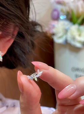 飞花令蝶~彩色闪钻蝴蝶拼接耳扣女2026春夏小众百搭精致轻奢耳环