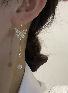 高级感银针蝴蝶猫眼石镶钻耳环