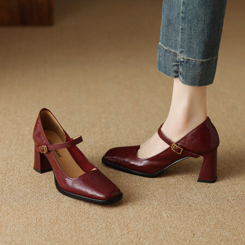2025新款浅口方头高跟鞋女一字扣带粗跟单鞋不累脚小皮鞋大码女鞋,淘宝优惠券,粉丝福利购,淘宝优惠卷