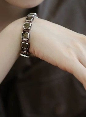 暗黑系女财神扎基拉姆招财手链