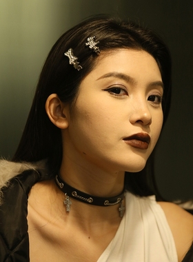 BZSTOER皮革双水钻十字架颈链