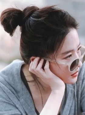 刘亦菲许红豆同款墨镜女