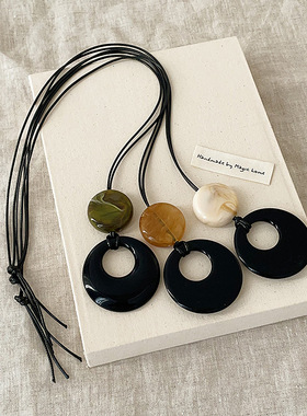 天然吊坠长款黑色皮绳项链女小众设计个性简约百搭时尚颈链锁骨链