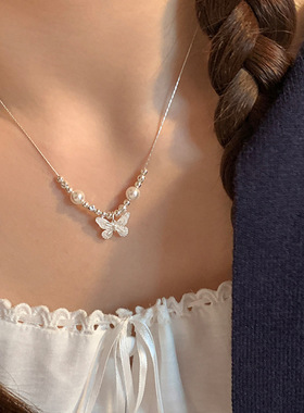 珍珠金属蝴蝶吊坠项链女小众法式复古个性简约百搭气质颈链锁骨链
