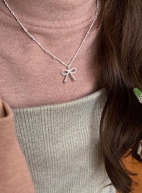 甜酷风麻花蝴蝶结项链女小众设计感轻奢优雅个性时尚颈链锁骨链